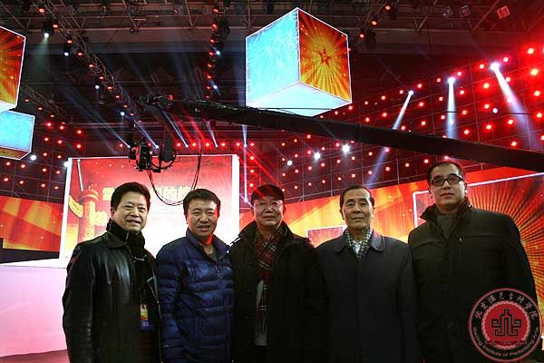 北演合唱团圆满完成央视“雷锋,我们的榜样”专题片节目 北演合唱团圆满完成央视“雷锋,我们的榜样”专题片节目