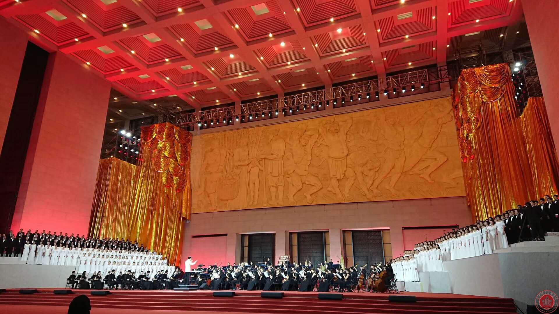 音乐系学生与李云迪、谭维维等14位明星同台演出