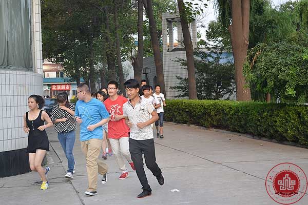 律动的校园 青春激荡