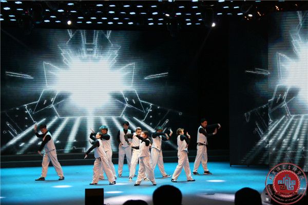 我院舞蹈系国标舞、流行舞汇报演出在北演剧场隆重举行