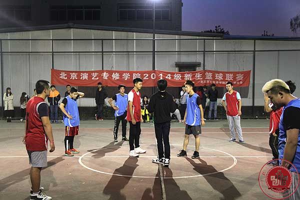 巅峰对决 球场亮剑