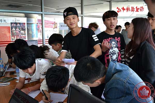 《中国好声音》导演组北演寻找好声音 《中国好声音》导演组北演寻找好声音