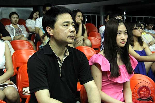 播音主持系“星期五系列讲座”第三讲开讲了！