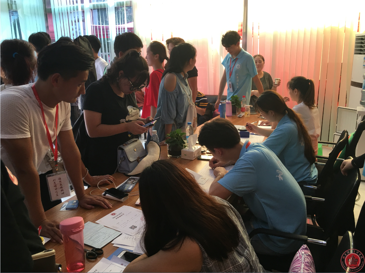 北京演艺专修学院喜迎2017级第一批新生报到 北京演艺专修学院喜迎2017级第一批新生报到