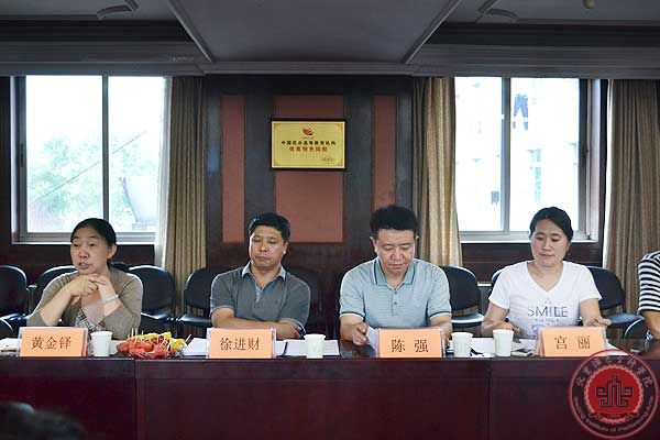 北国才子佳人，演艺羽世而立