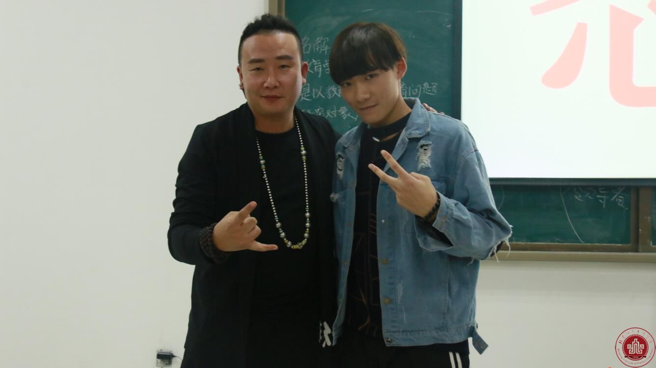 脏辫文化你了解多少？北演艺术设计系学生完全H0Ld住