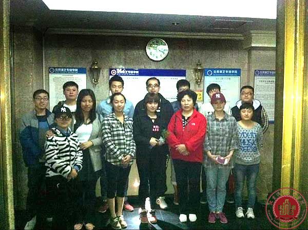 文管系“三文明建设”宿舍卫生检查