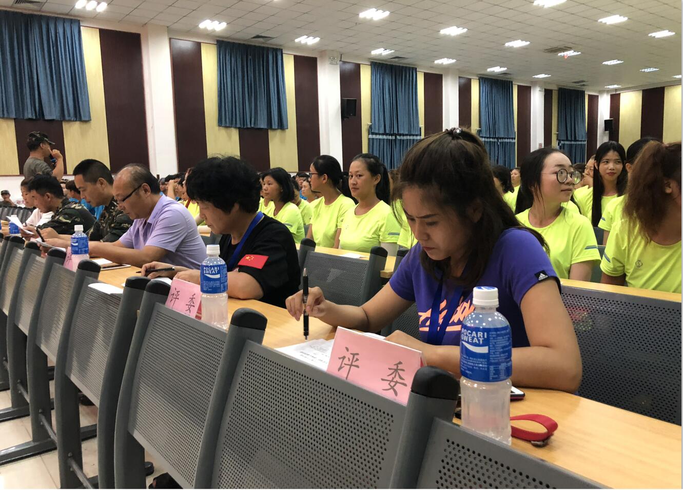 [直击军训现场】2018级新生军训军歌歌咏比赛圆满结束 [直击军训现场】2018级新生军训军歌歌咏比赛圆满结束