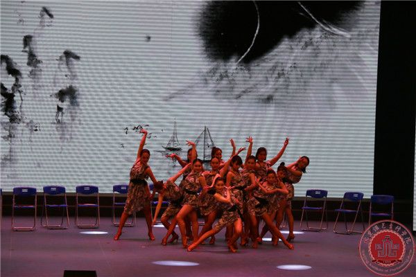 我院舞蹈系国标舞、流行舞汇报演出在北演剧场隆重举行