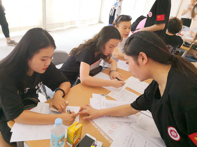 终于等到你:直击2018级第一批新生报到现场 终于等到你:直击2018级第一批新生报到现场