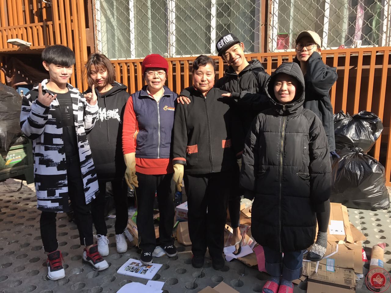 三月春风暖 雷锋在校园 三月春风暖 雷锋在校园