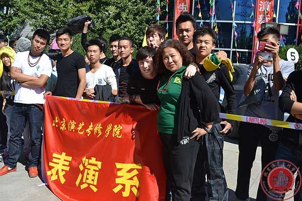 我院秋季拔河比赛预赛阶段圆满结束