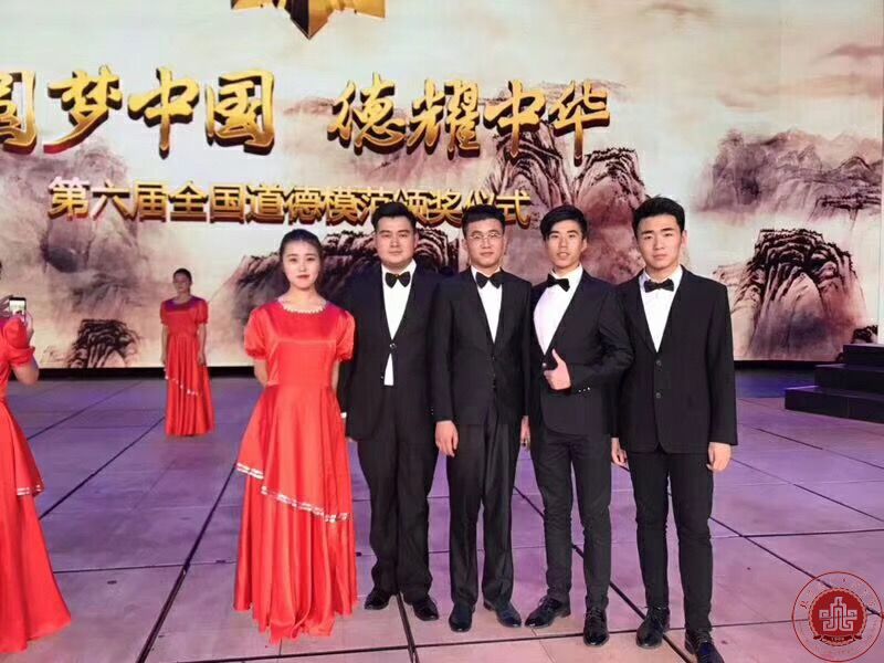 音乐系学生参加央视第六届道德模范颁奖仪式演出 音乐系学生参加央视第六届道德模范颁奖仪式演出