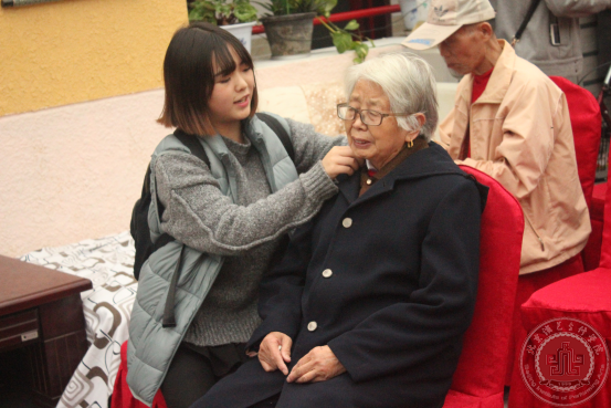 九九重阳节,浓浓敬老情 九九重阳节,浓浓敬老情