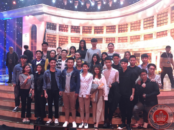 我院学生参加央视大型文化情感类节目《朗读者》现场录制