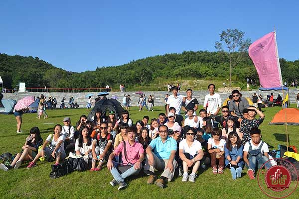 我院2013级新生应邀参加“长城森林艺术节”