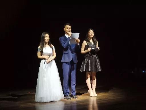 第十届艺术节戏剧小品大赛总决赛圆满落幕 第十届艺术节戏剧小品大赛总决赛圆满落幕