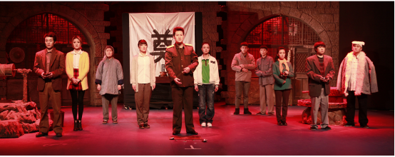 北京市昌平区教委领导前来观看《黄土谣》