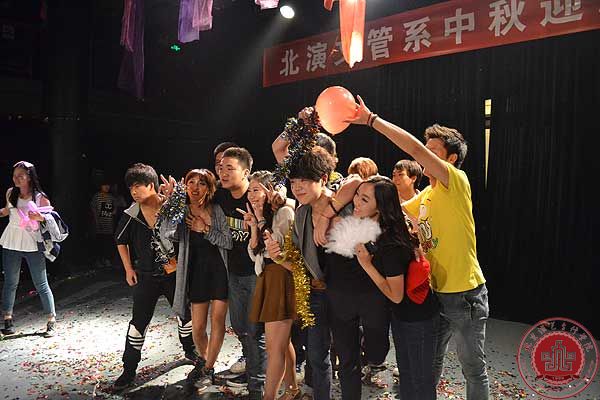 我院文化产业管理系中秋迎新联欢晚会圆满落幕 我院文化产业管理系中秋迎新联欢晚会圆满落幕