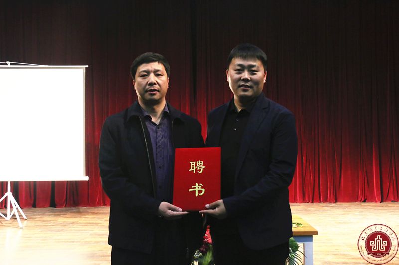 “2010年度星光大道总冠军”刘大成受邀来我院讲座