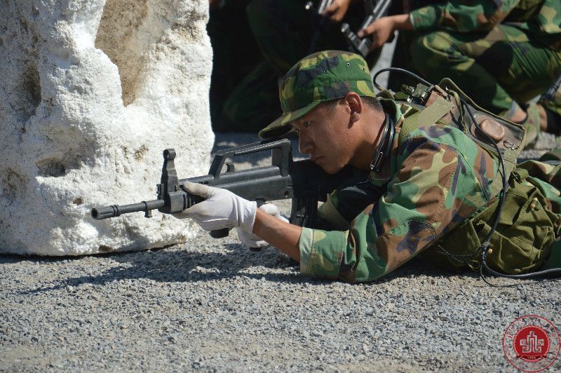 北京演艺专修学院隆重举行新生军训闭营仪式