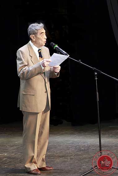 播音主持系观看《纪念欧阳山尊诞辰100周年》文艺演出