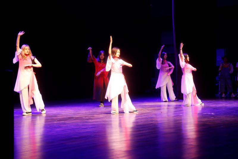 北京演艺专修学院影视艺术系成功举行迎新晚会 北京演艺专修学院影视艺术系成功举行迎新晚会