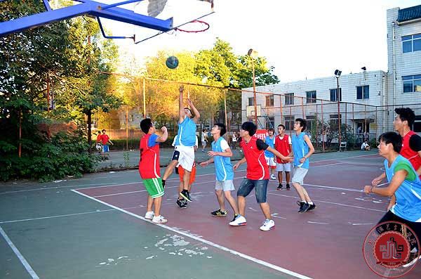 我院文化产业管理系举办新老生篮球赛 我院文化产业管理系举办新老生篮球赛