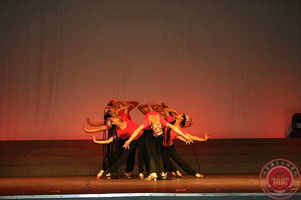 舞蹈系教学汇报演出获好评