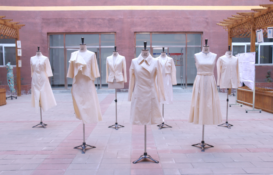 北京演艺专修学院艺术设计系“服装映像”艺术展成功举办