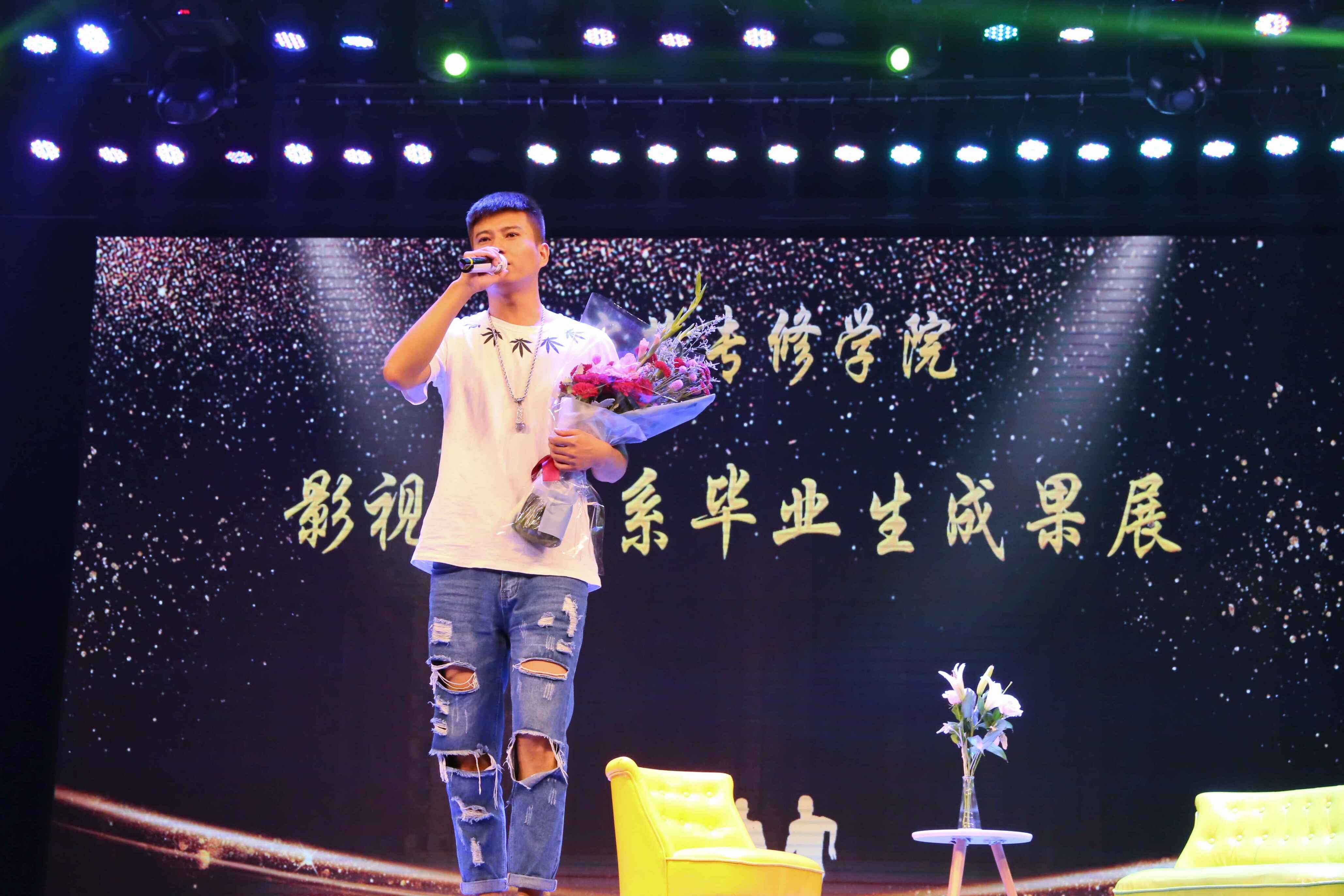 我院影视艺术系举办“2014级优秀毕业生作品成果展” 我院影视艺术系举办“2014级优秀毕业生作品成果展”