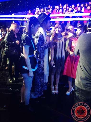 播音主持系学生王梓受邀参加央视《黄金100秒》节目录制