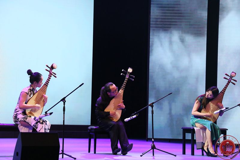 北京演艺专修学院隆重举行2017届毕业典礼