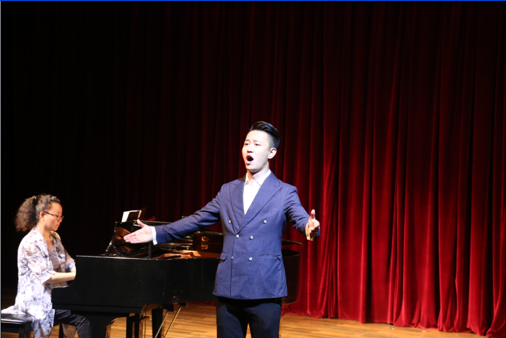 朱振山、樊其光教授美声、民族声乐教学班音乐会成功举办 朱振山、樊其光教授美声、民族声乐教学班音乐会成功举办