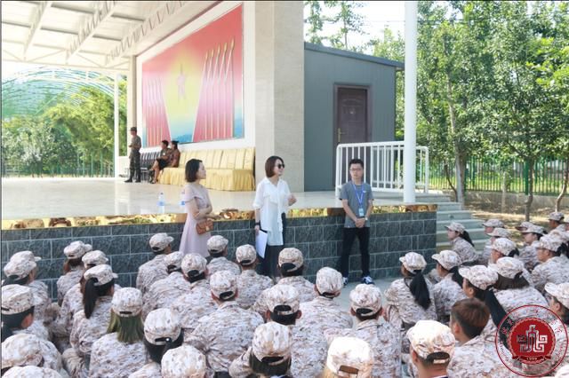 校领导看望慰问2017级军训师生 校领导看望慰问2017级军训师生