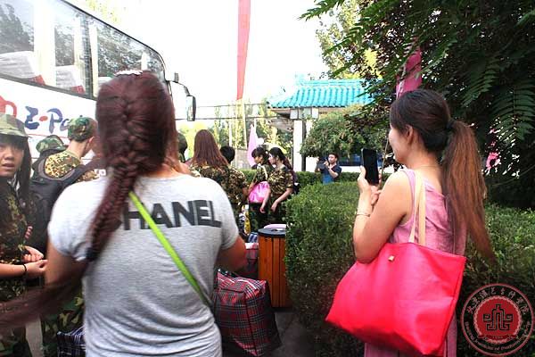 树立远大理想，从绿色军营开始