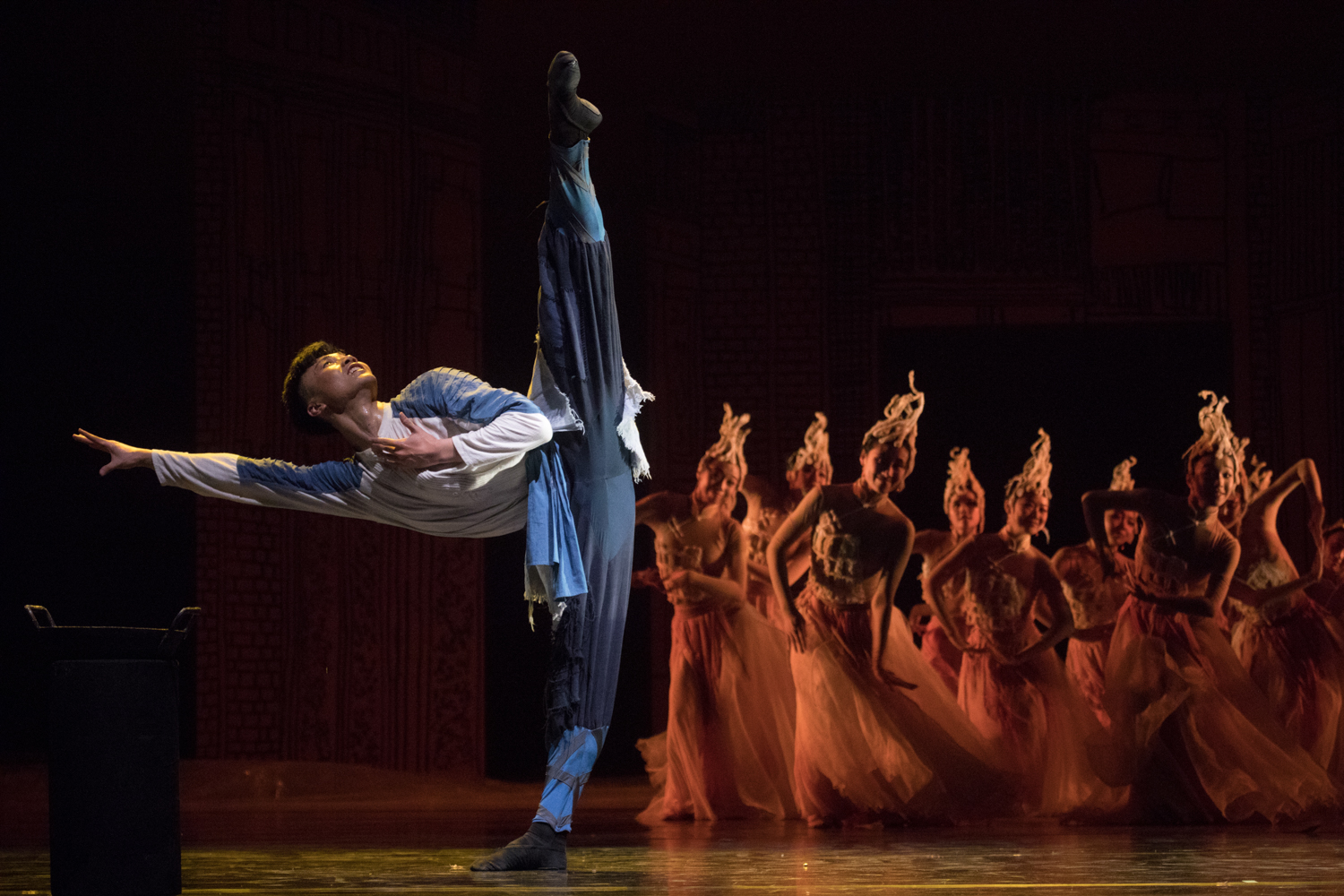 我院原创舞剧《金蝉塑与糖人宝》参加第六届中国校园戏剧 我院原创舞剧《金蝉塑与糖人宝》参加第六届中国校园戏剧