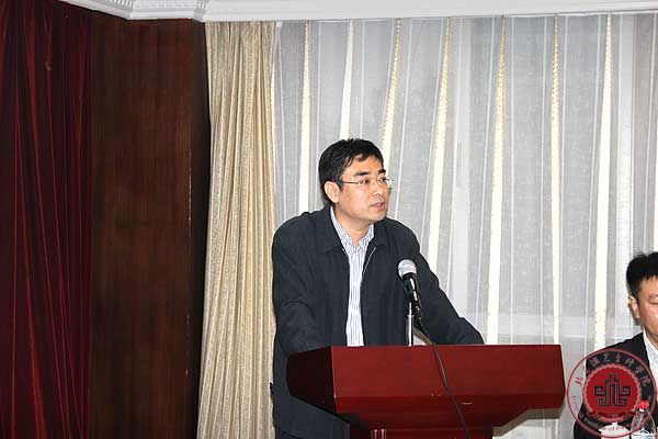 集团领导莅临北京演艺专修学院召开表彰大会 集团领导莅临北京演艺专修学院召开表彰大会