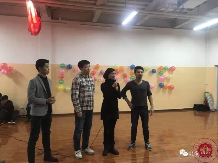 外教授课,精彩纷呈 外教授课,精彩纷呈