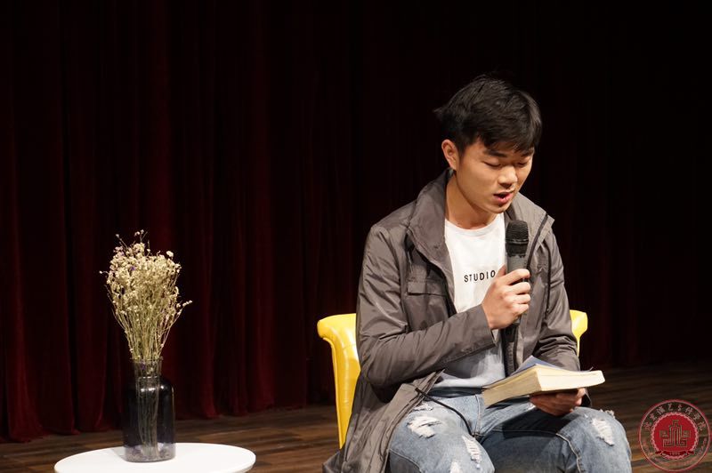 播音主持系举办首届《书途--我们在路上》读书会 播音主持系举办首届《书途--我们在路上》读书会