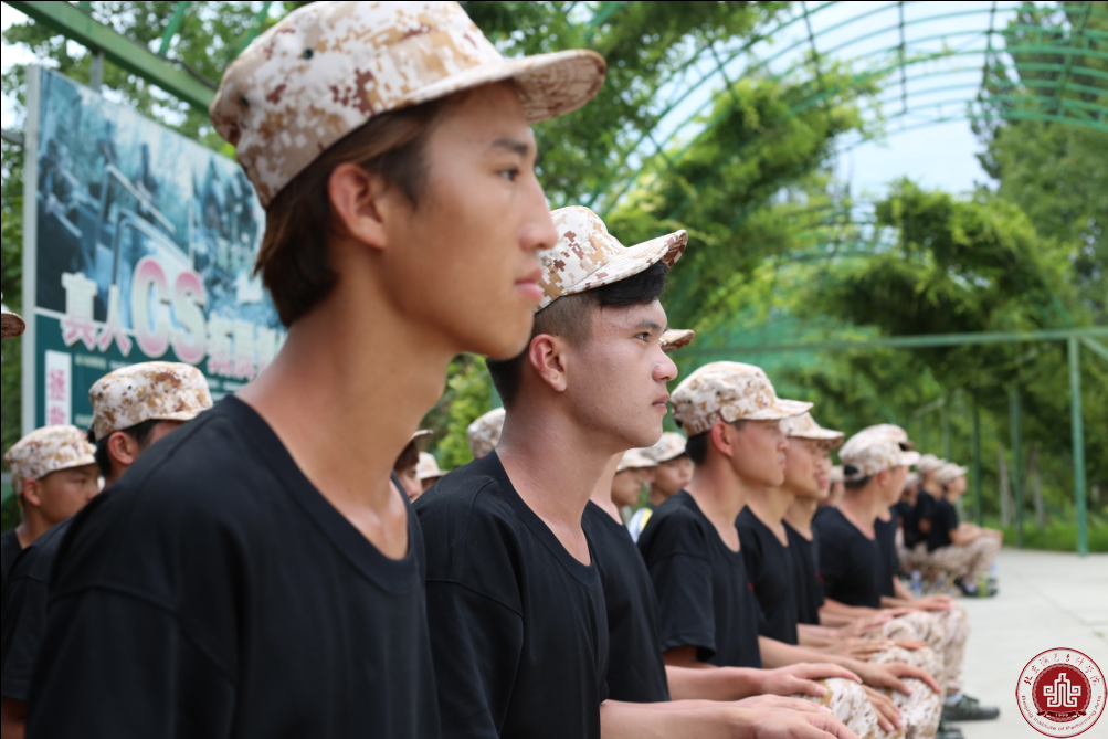 北京演艺专修学院隆重举行2017级新生军训开营仪式 北京演艺专修学院隆重举行2017级新生军训开营仪式
