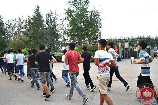 律动的校园 青春激荡