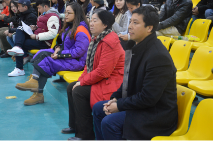 2012级毕业大戏《黄土谣》精彩上演，获观众高度评价