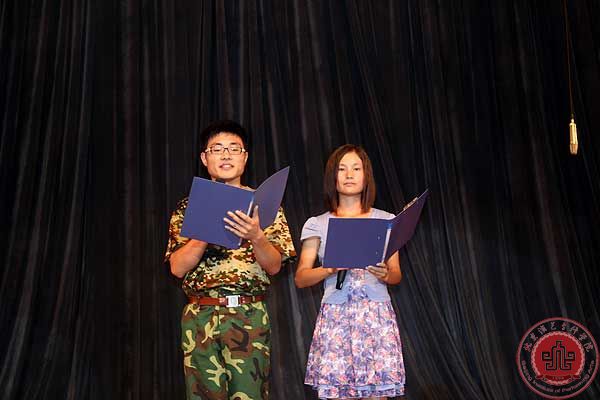 我院2013级新生军训联欢晚会完美落幕 我院2013级新生军训联欢晚会完美落幕