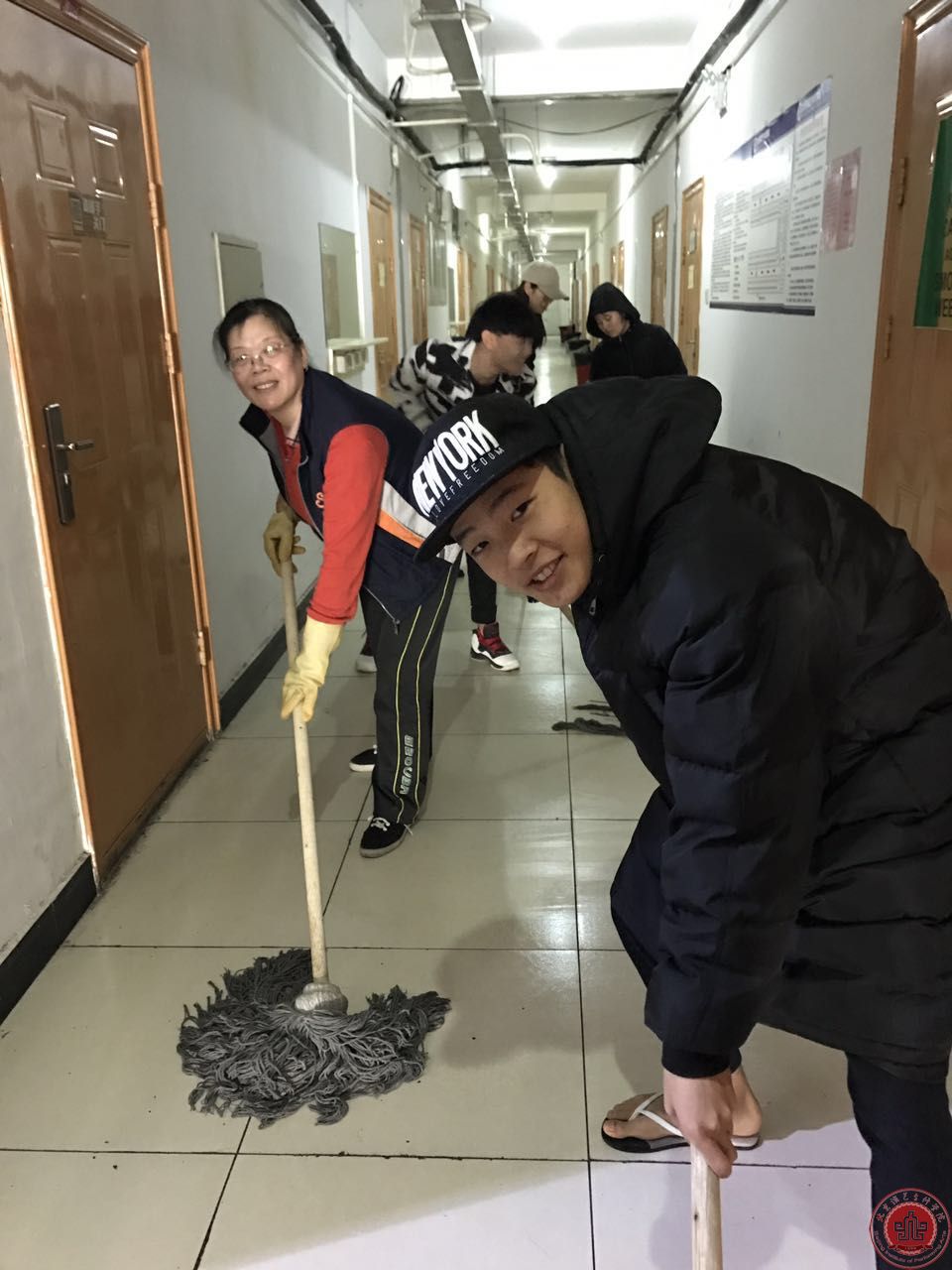 三月春风暖 雷锋在校园 三月春风暖 雷锋在校园