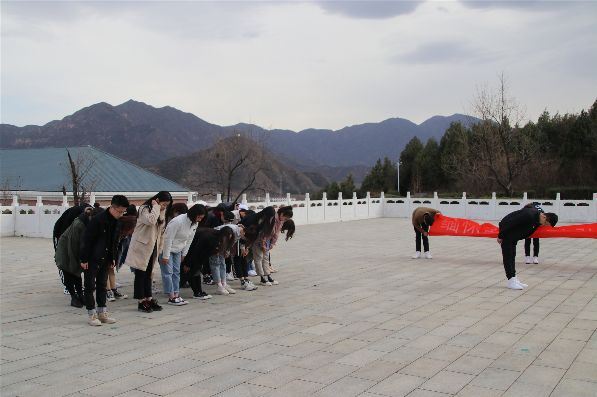 团日活动|缅怀革命先烈弘扬革命精神