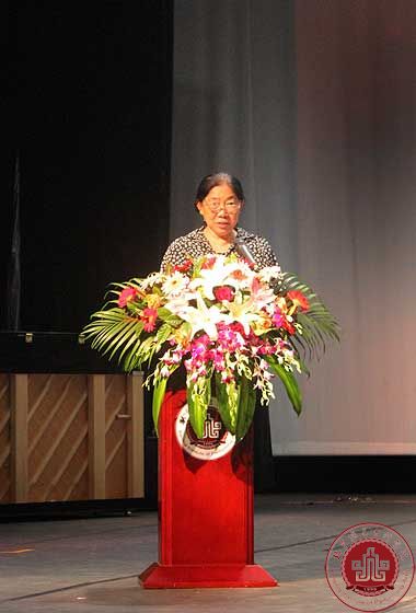 北京演艺专修学院举行2014届毕业典礼