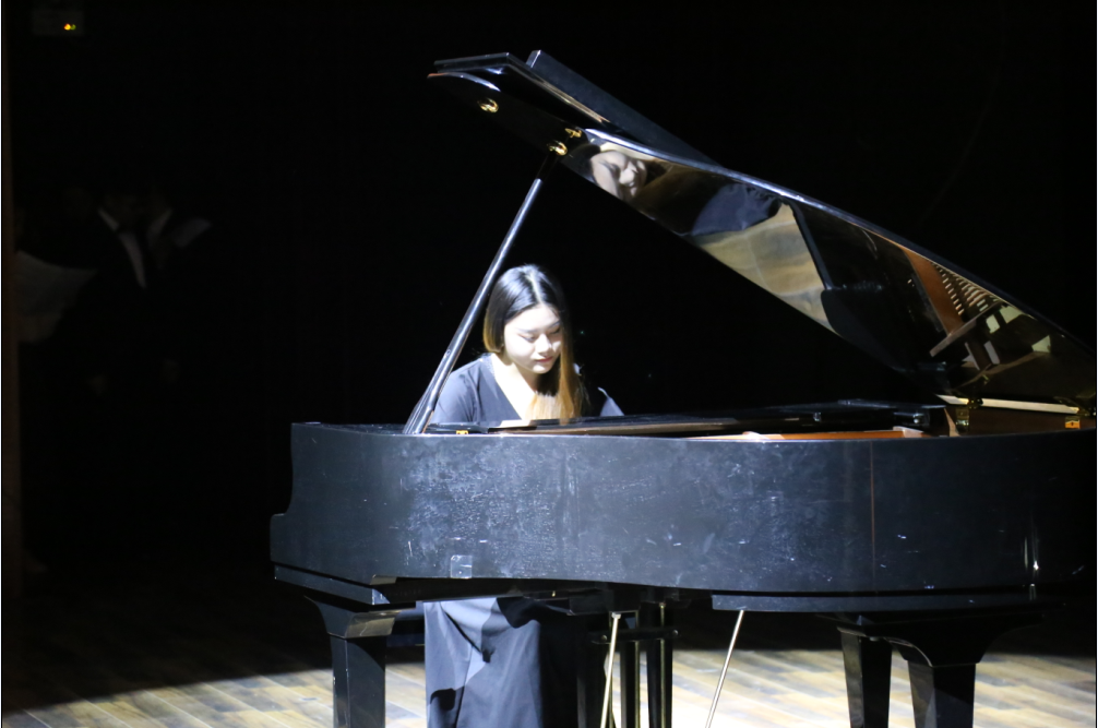 音乐系任丛聪老师钢琴班毕业音乐会成功举办 音乐系任丛聪老师钢琴班毕业音乐会成功举办