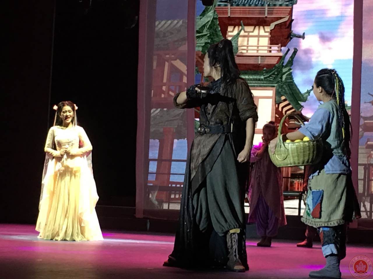 大型原创音乐剧《紫石街》登陆北演掀起艺术热潮 大型原创音乐剧《紫石街》登陆北演掀起艺术热潮