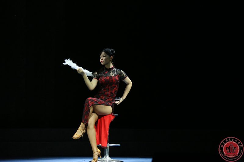 北京演艺专修学院隆重举行2017届毕业典礼